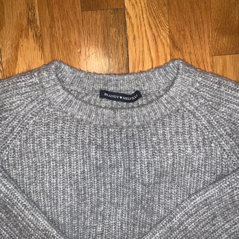Brandy Melville Super-Soft Cropped Knit Sweater - Picture 3 of 3